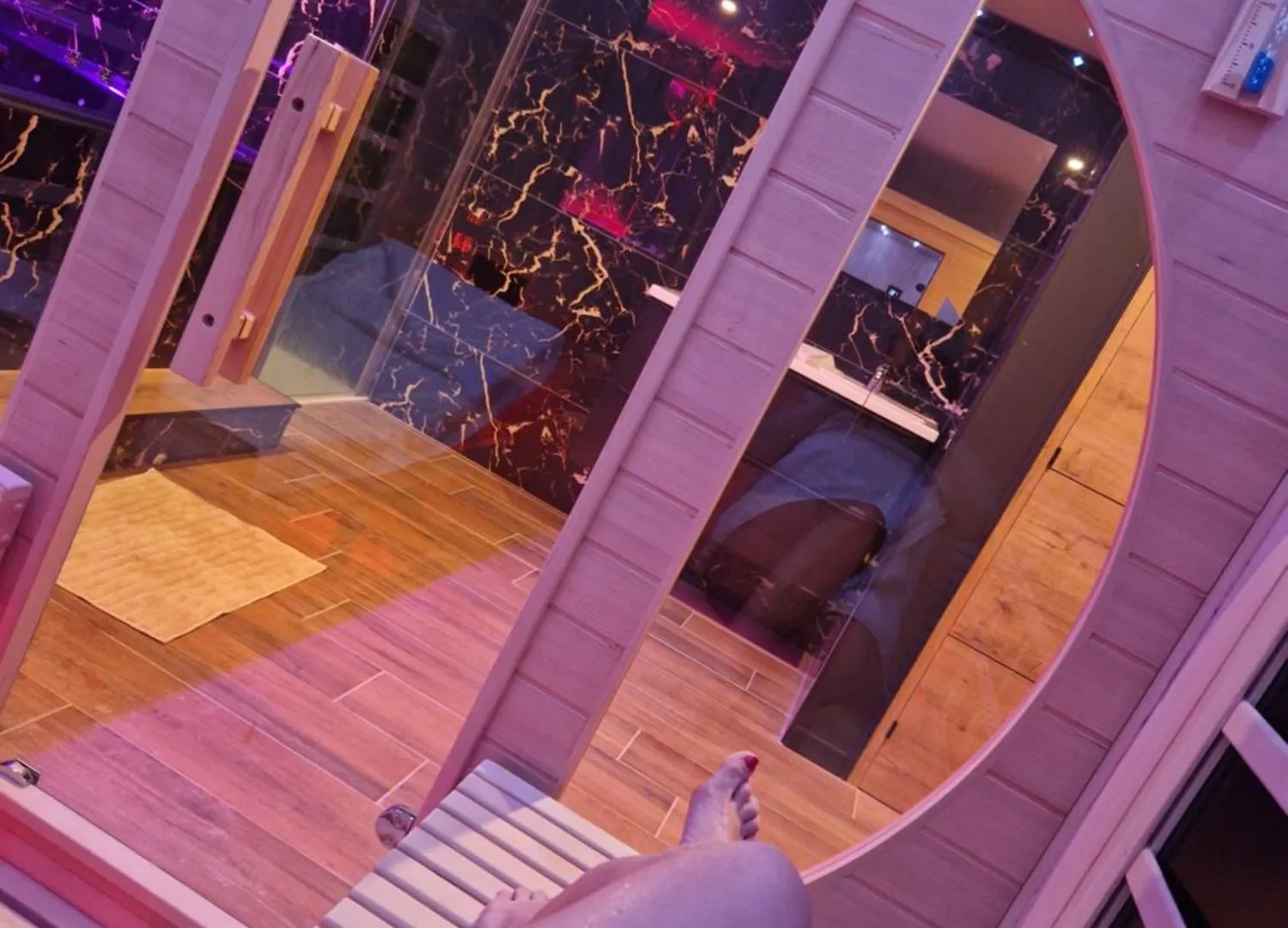 La Prestigieuse Sauna Balneo Cine Roannes-Saint-Mary