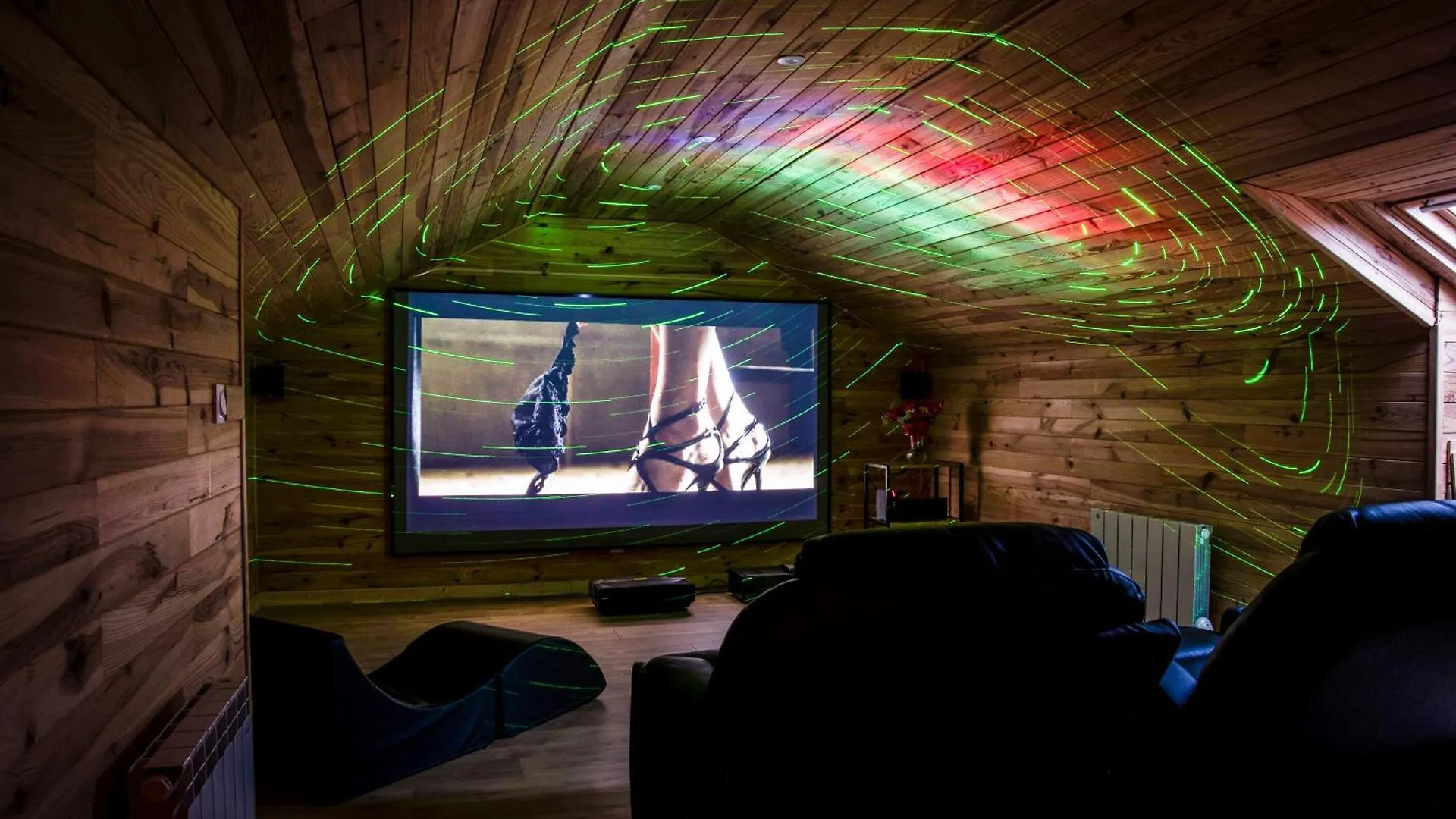 La Prestigieuse Sauna Balneo Cine Roannes-Saint-Mary Villa